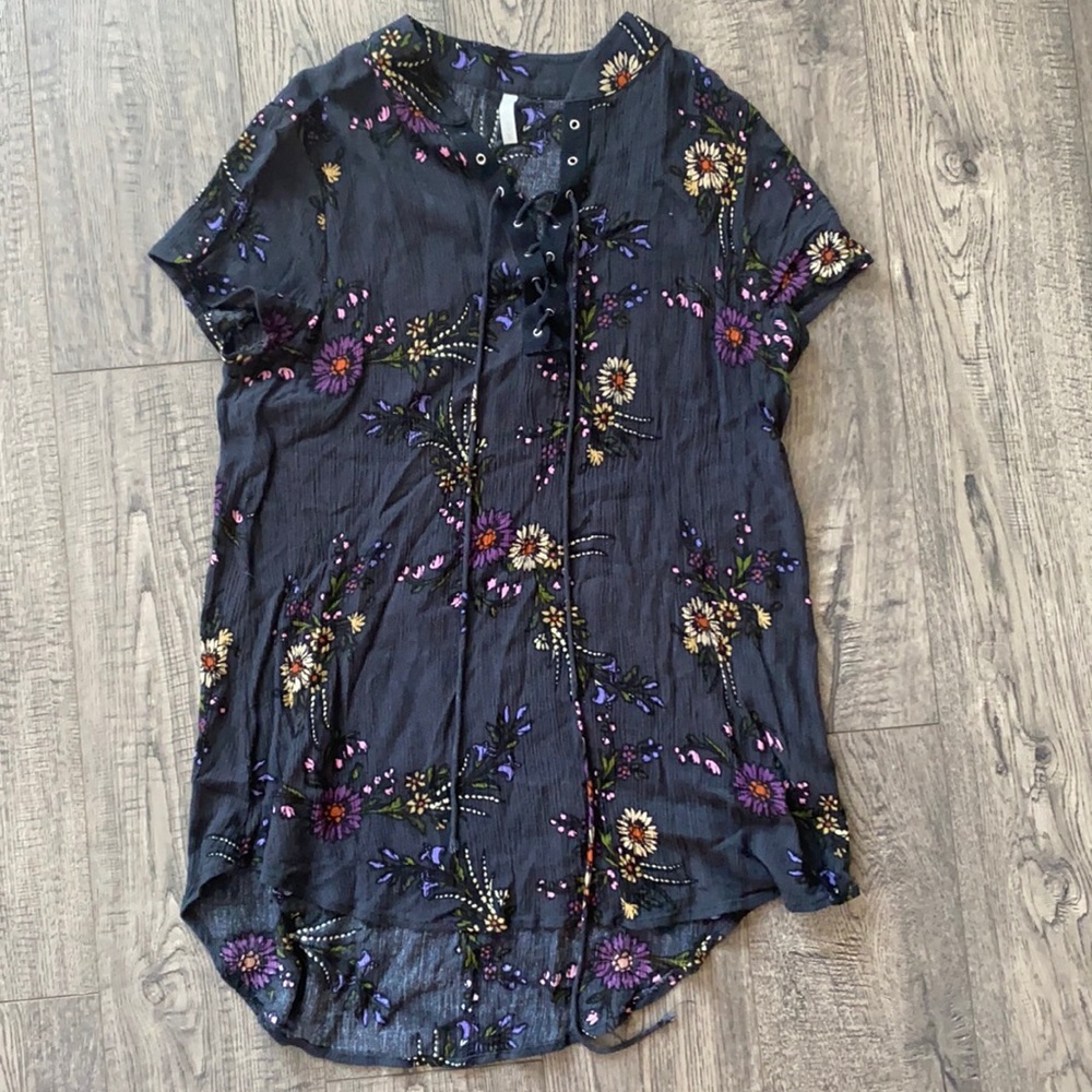 Sage floral blouse- size L